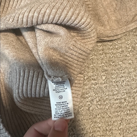 Cyrus Sweater - Picture 4 of 5